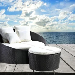 Black Wicker Round Sofa Daybed Set with Offwhite Cushions